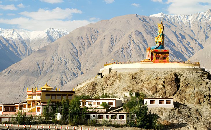 Leh Start 6 Days Ladakh Tour–Nubra Pangong Khardung La
