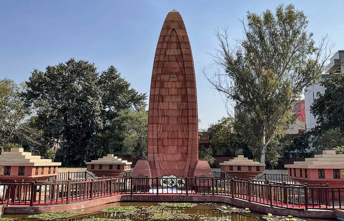 Amritsar Taxi Rental