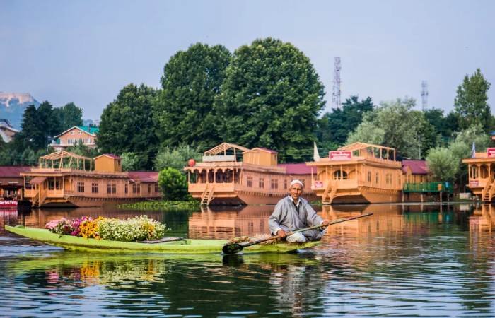 Chandigarh–Jammu–Srinagar Himalayan Valley Trip