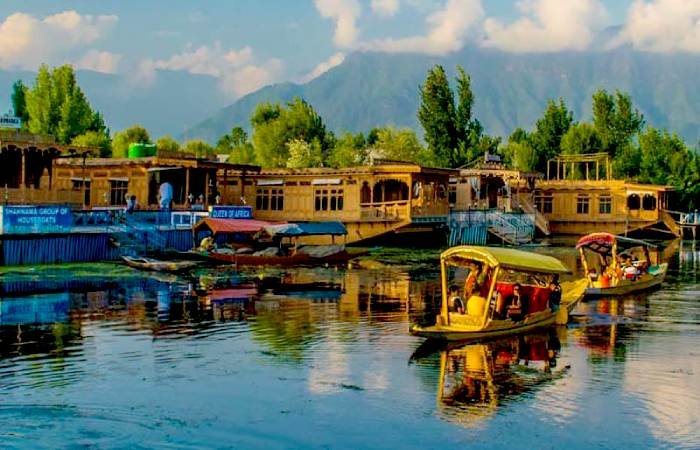 Amritsar to Dal Lake Srinagar Scenic Hills & Gardens Journey